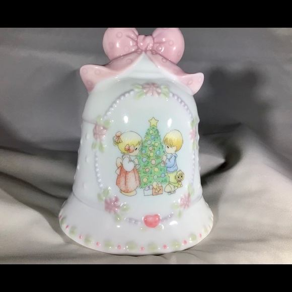 PRECIOUS MOMENTS 1997 Christmas bell perfect - Picture 9 of 16